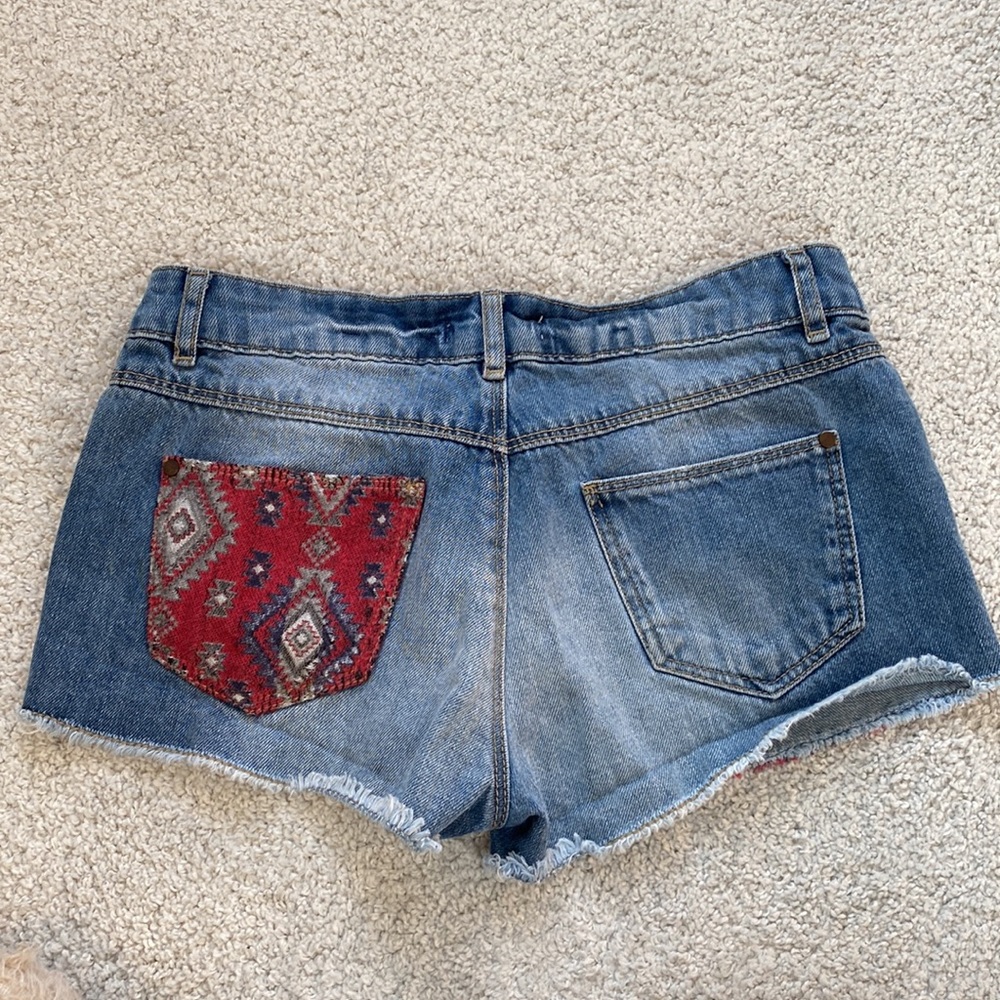 Patterned Denim Short - Picture 2 of 3